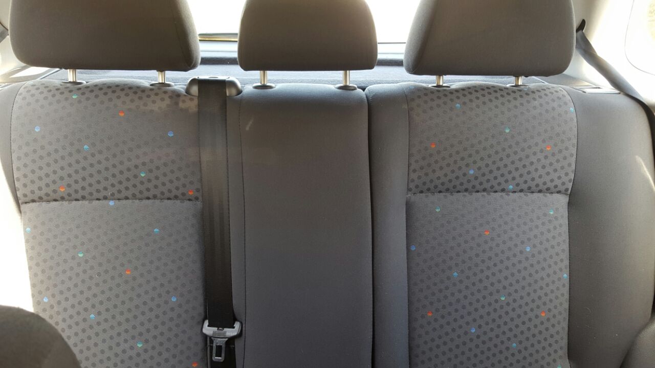 VW Polo Twist seat-belt-centre-rear